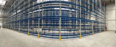 Magazyn dla branży motoryzacyjnej: Jak zaprojektować wydajny system składowania?